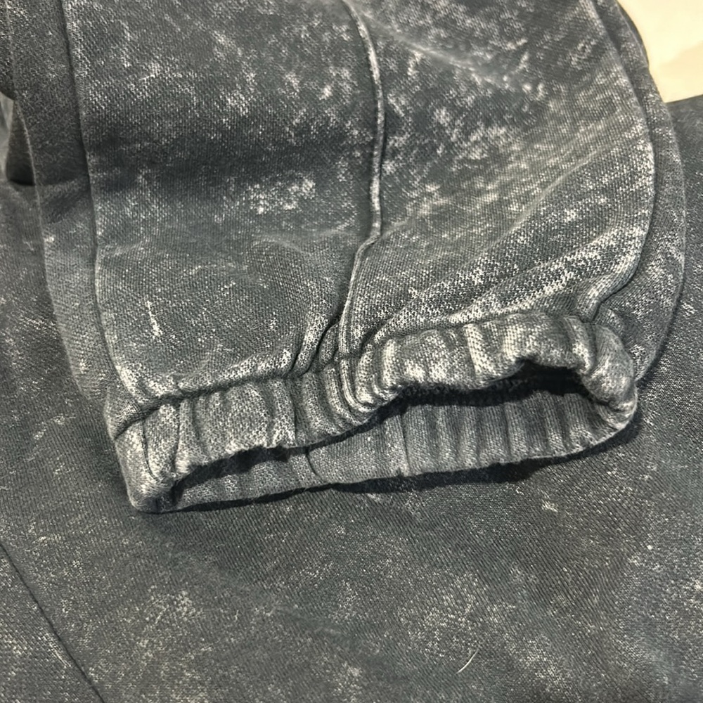 Nike Sweatpants - Picture 3 of 4